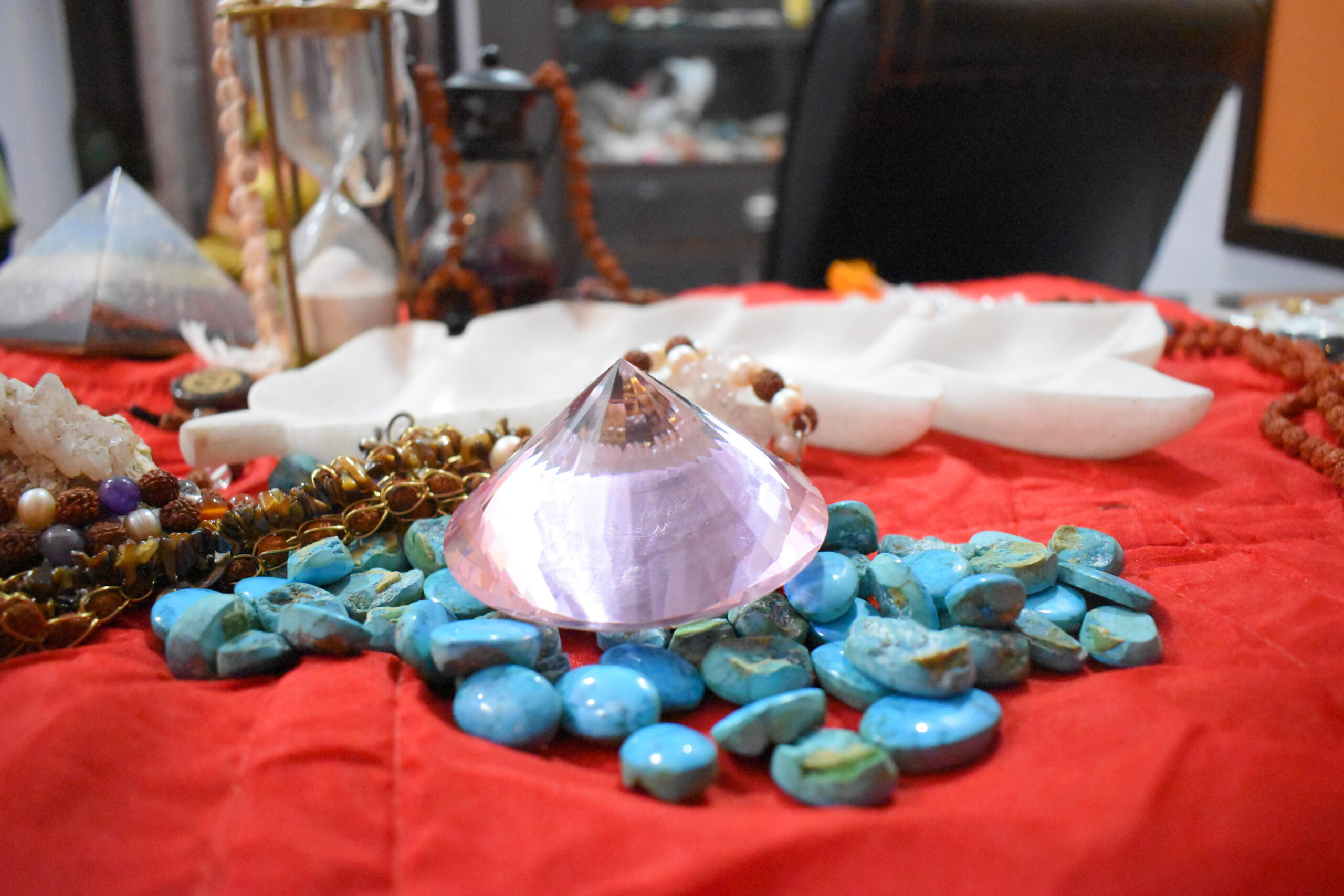 Benefits of Healing Crystals & Gemstones